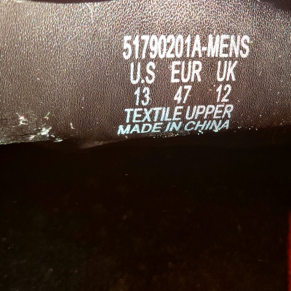 LEVI'S MENS SLIP ON SHOES - Picture 3 of 4